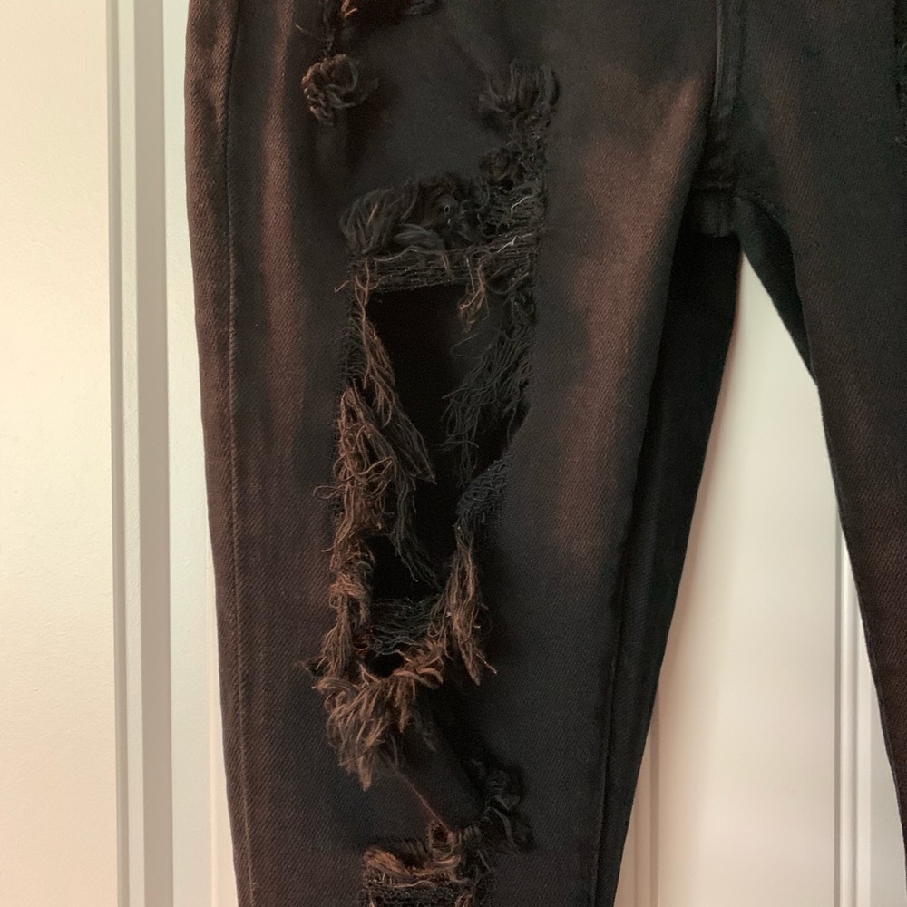 Black high wasted jeans